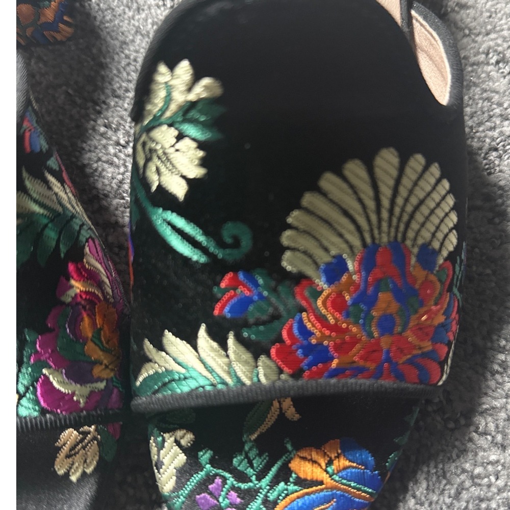 Paolo Simonini Italy Floral Embroidered Black Satin Block Heel Mules Size 36 - Picture 7 of 7